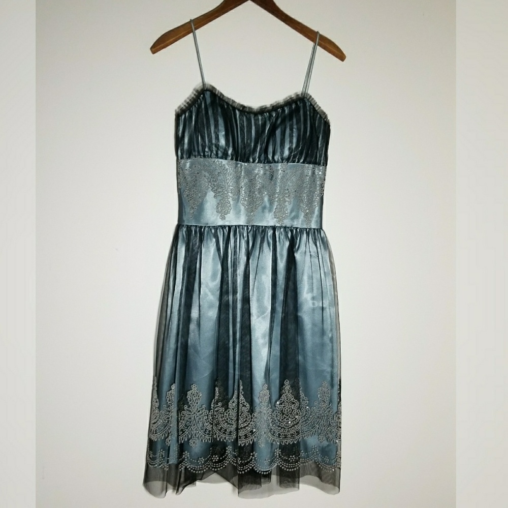 Morgan & Co JR Lace dress - Picture 4 of 8